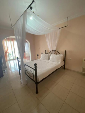 Kasteli House
